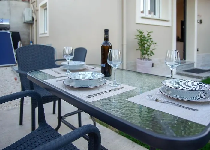 Lägenhet Angeliki's Cozy *
